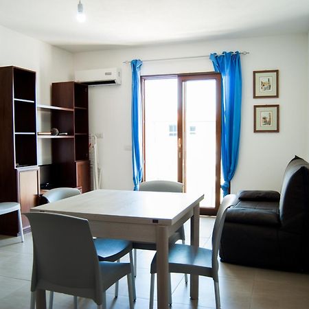 Апартаменти Porto Frailis 2 Тортолі Екстер'єр фото