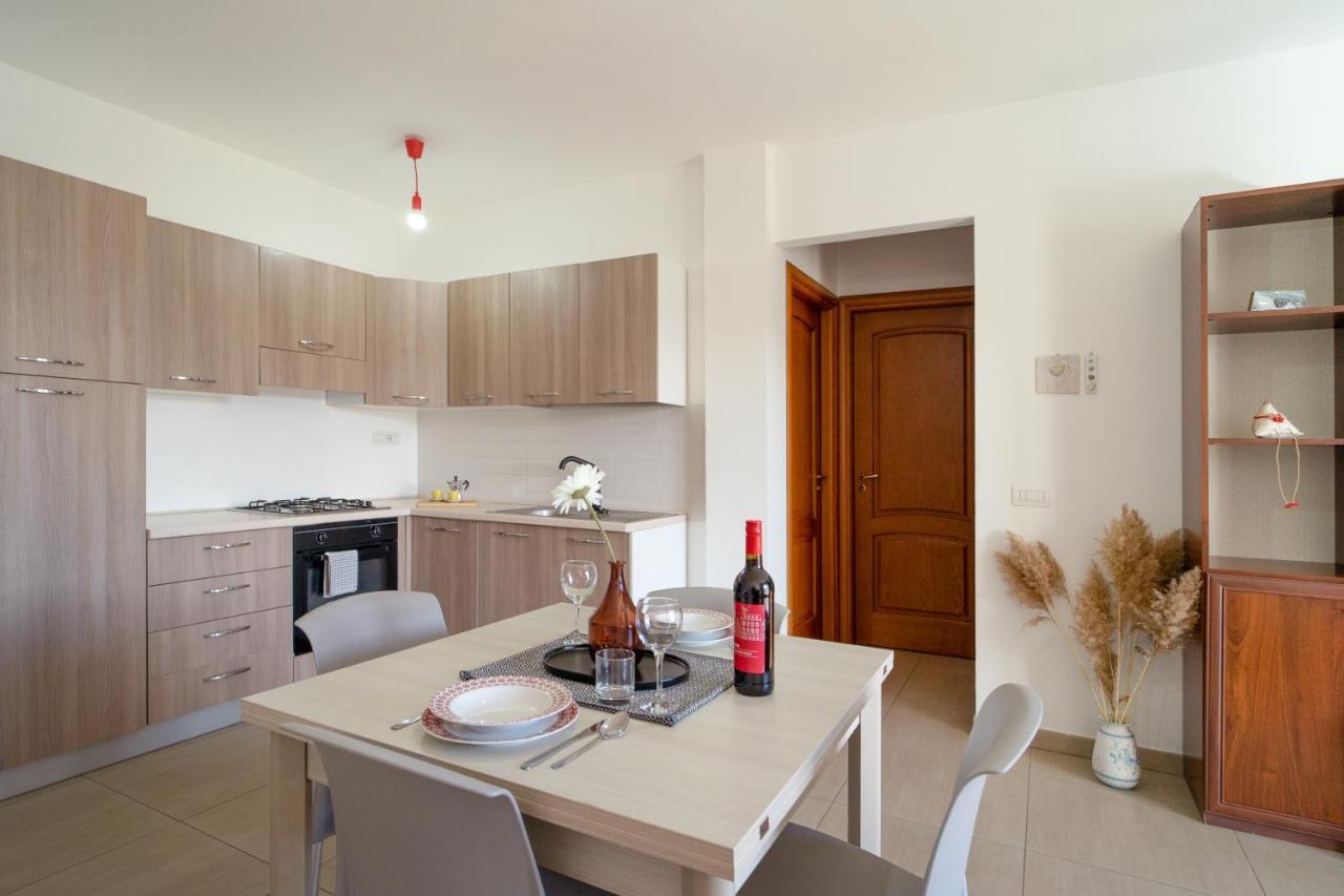 Апартаменти Porto Frailis 2 Тортолі Екстер'єр фото